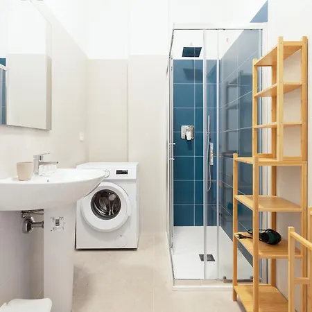 Guesthost - Comfy Flat Near Gambara Mm1 Appartement