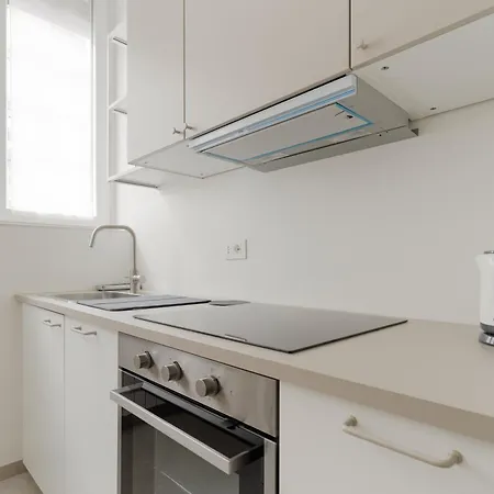 Guesthost - Comfy Flat Near Gambara Mm1 Appartement Milaan